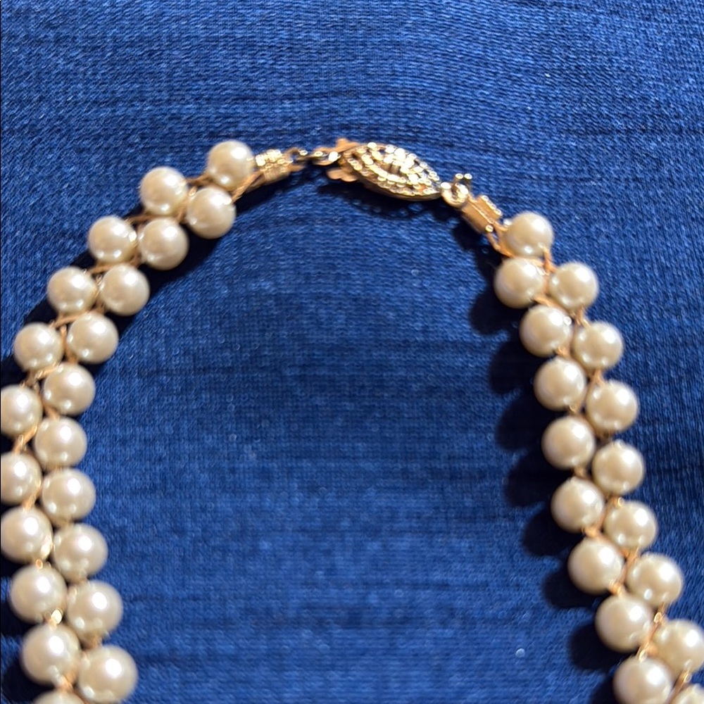 Avon Cream Double-Strand Pearl Necklace - Picture 2 of 5